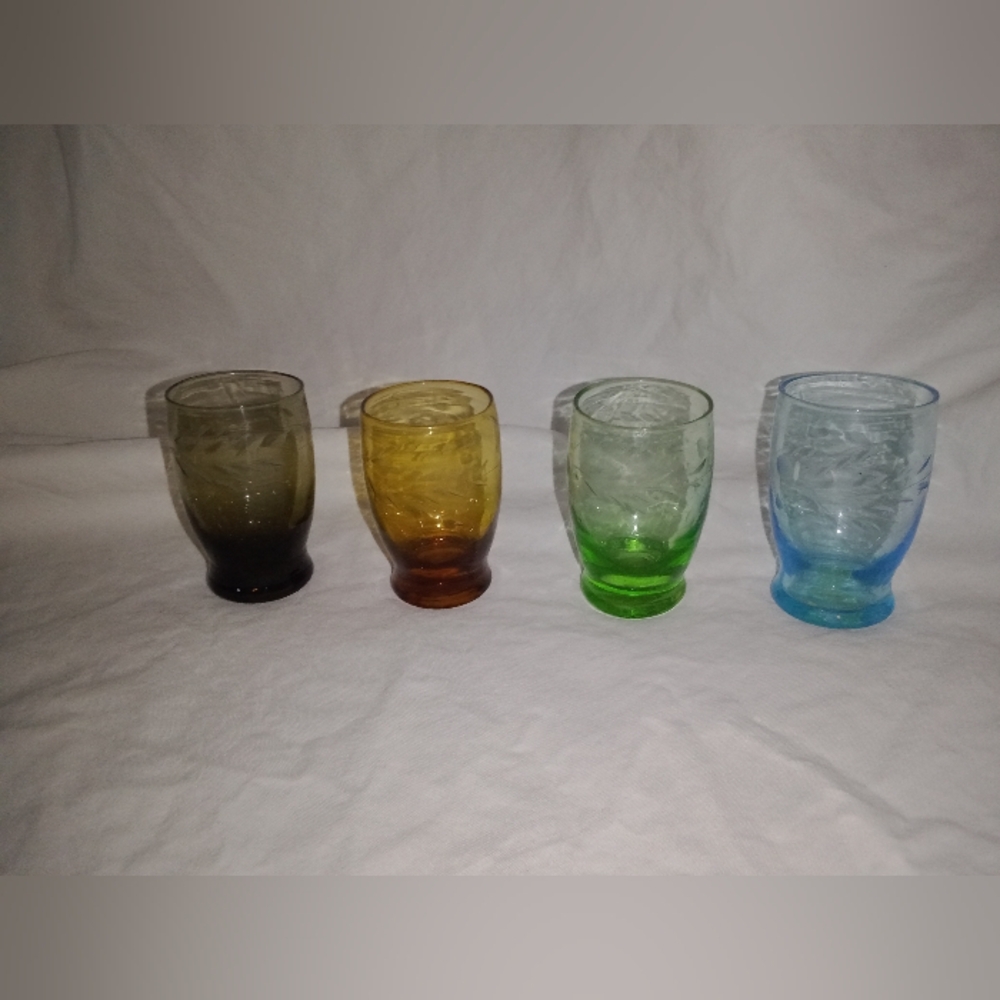 Vintage Etched Colored Glass Shot Glass Set Made in Korea